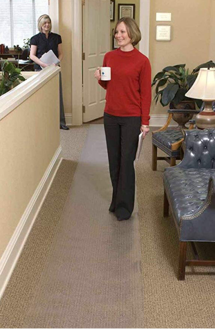 Joye Clear Plastic Runner Rug and Carpet Protector mat Multi-Grip (26in X 96in)